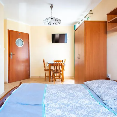 Goscinne Przystan Homestay *