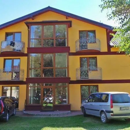 홈스테이 Goscinne Przystan 데브키