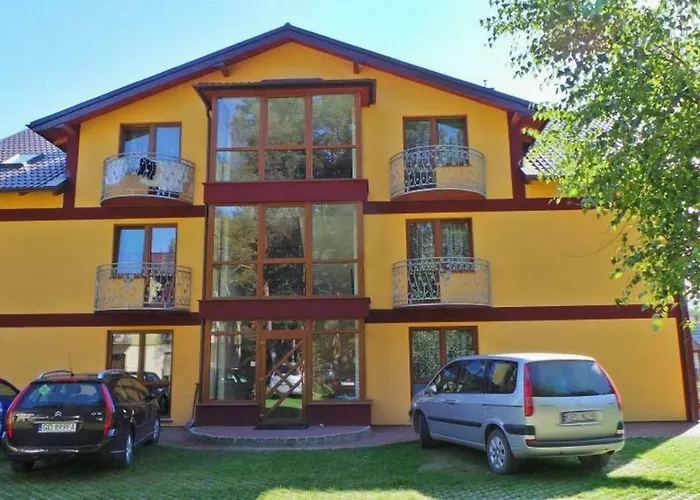 民宿 Goscinne Przystan Dębki